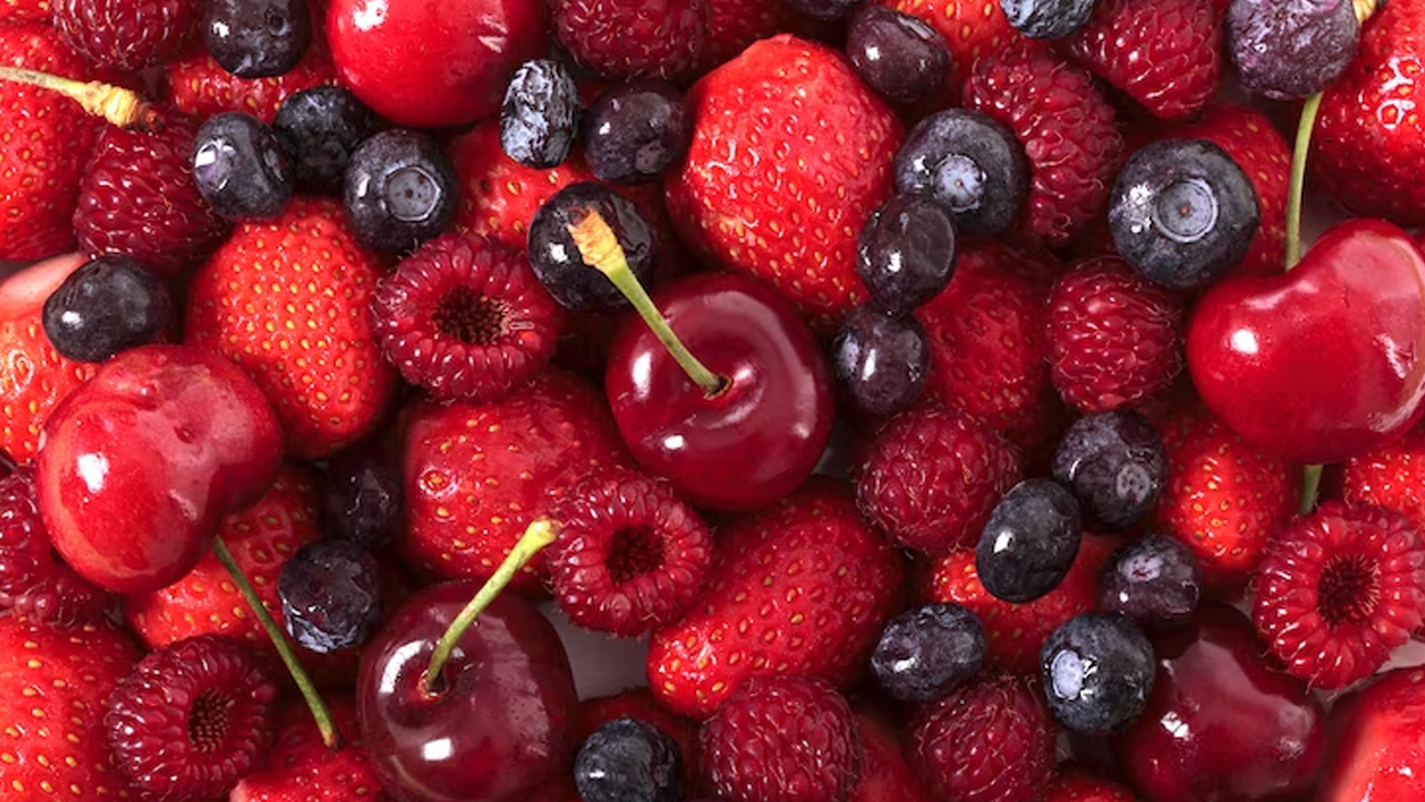 Which Berries Have the Most Fiber Unraveling the Nutrient-rich Berries Mysteries